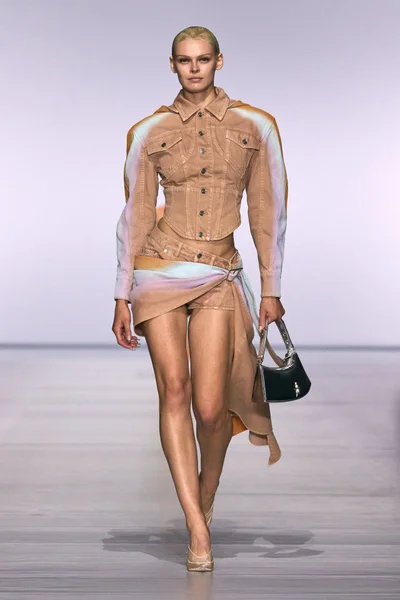 Look 20